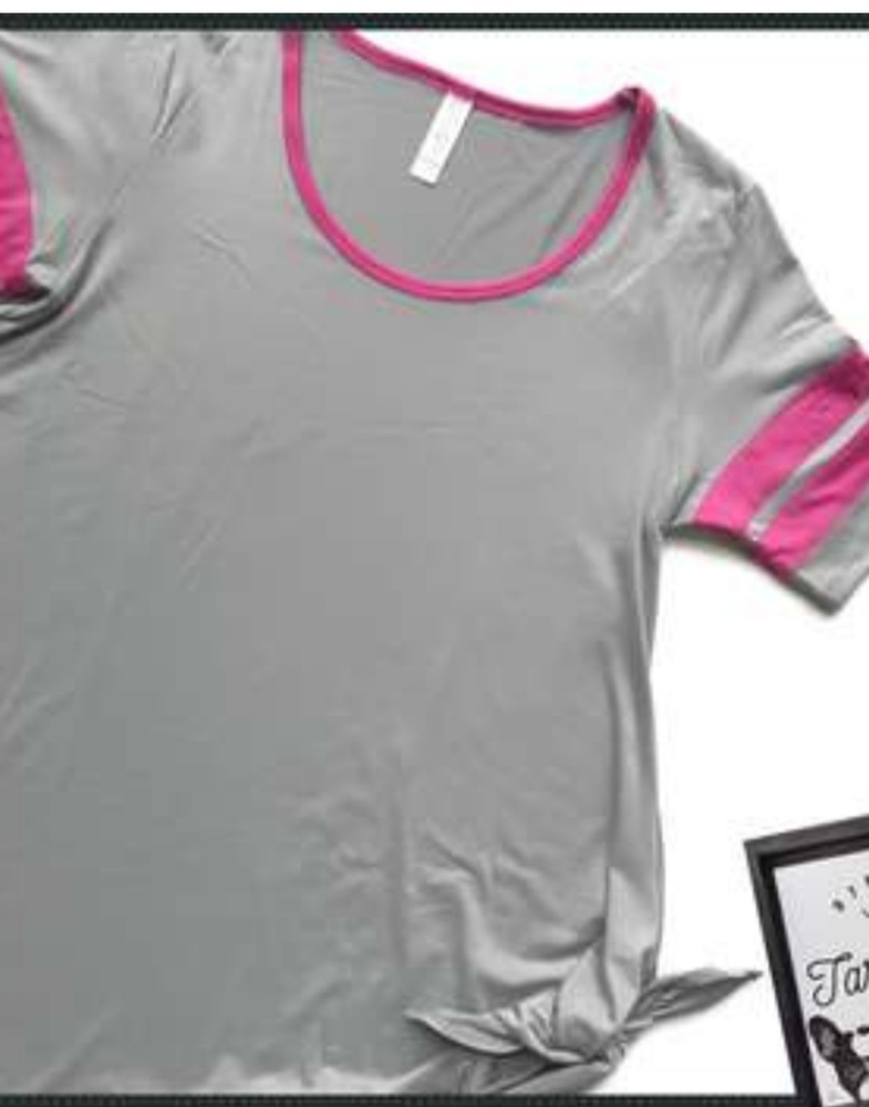 NWT, LULAROE XS PERFECT TEE